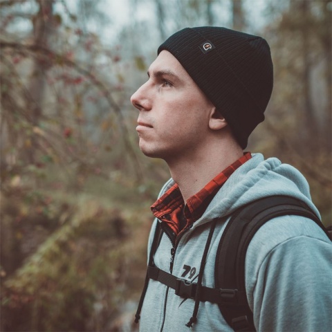 czapka zimowa czarna flash helmet