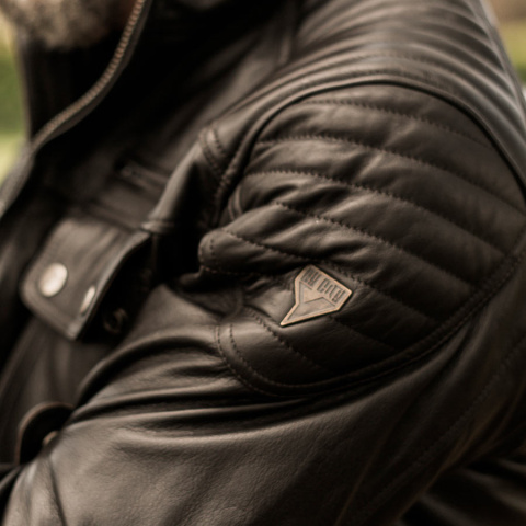 klasyczna skórzana kurtka motocyklowa